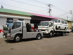 レッカー車